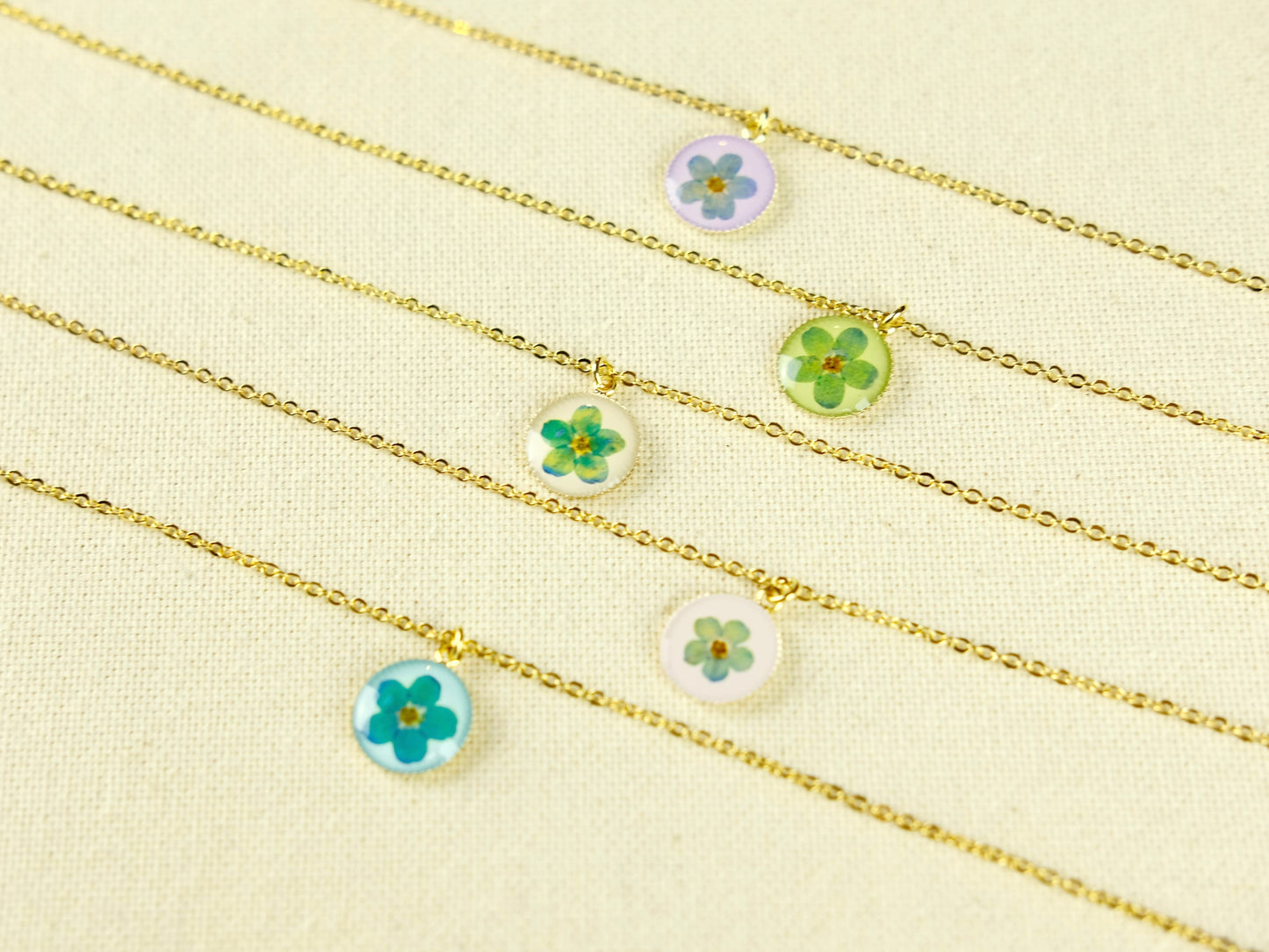Gold Round Forget-Me-Not Necklace
