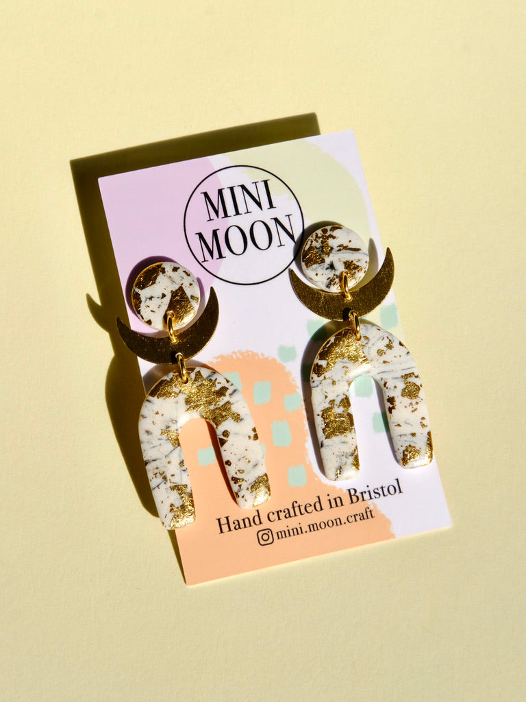 Marble & Gold Horseshoes