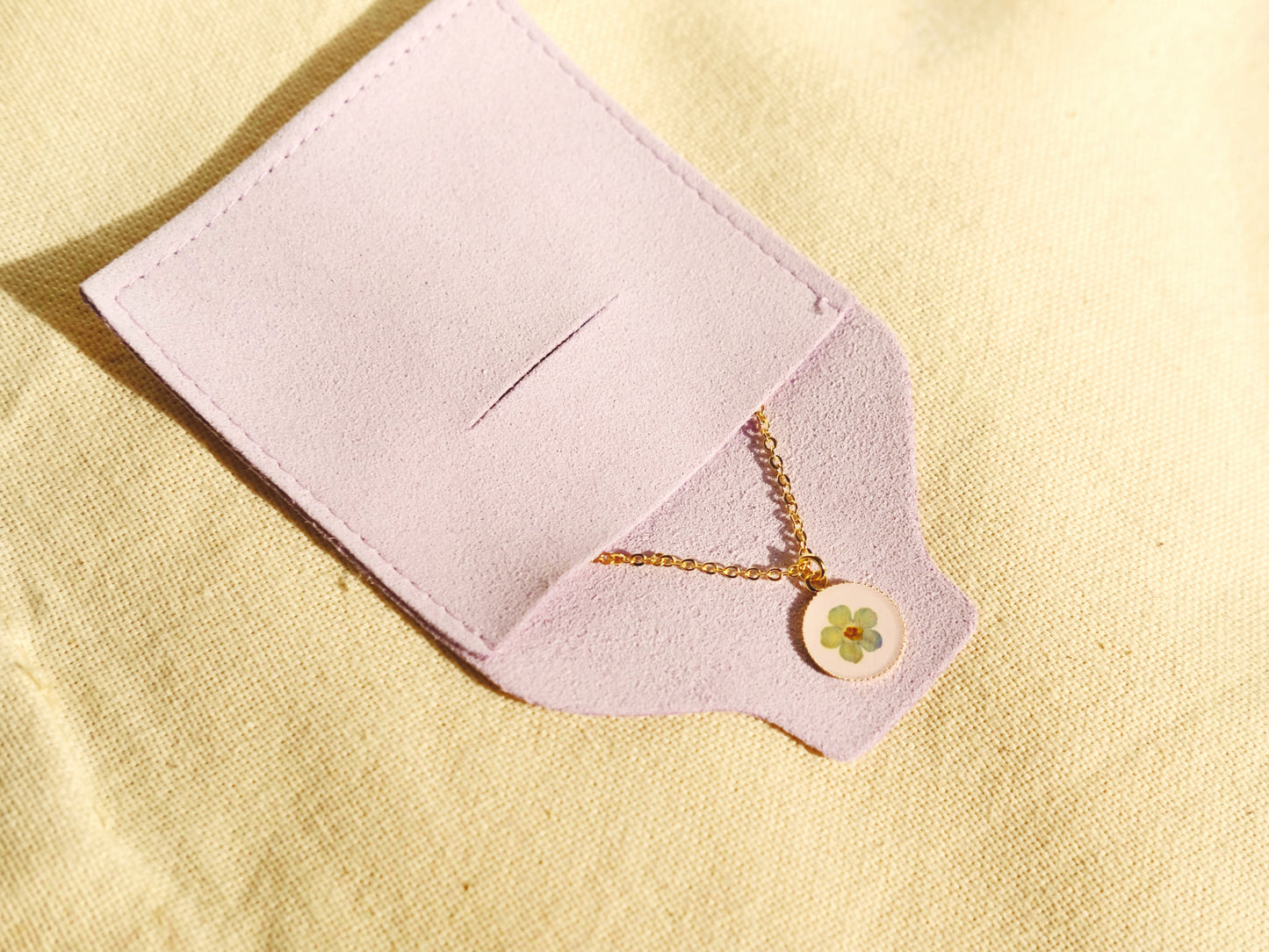 Gold Round Forget-Me-Not Necklace