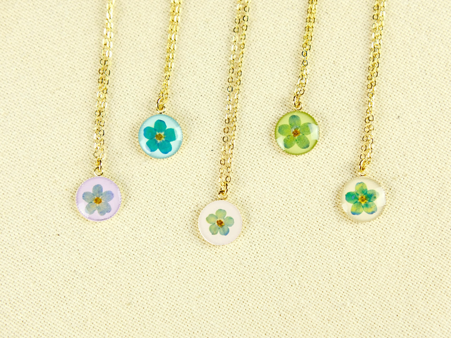 Gold Round Forget-Me-Not Necklace
