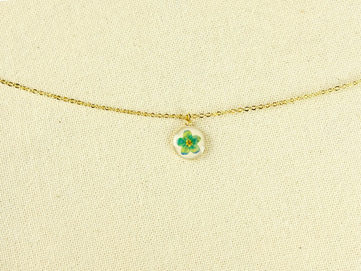 Gold Round Forget-Me-Not Necklace