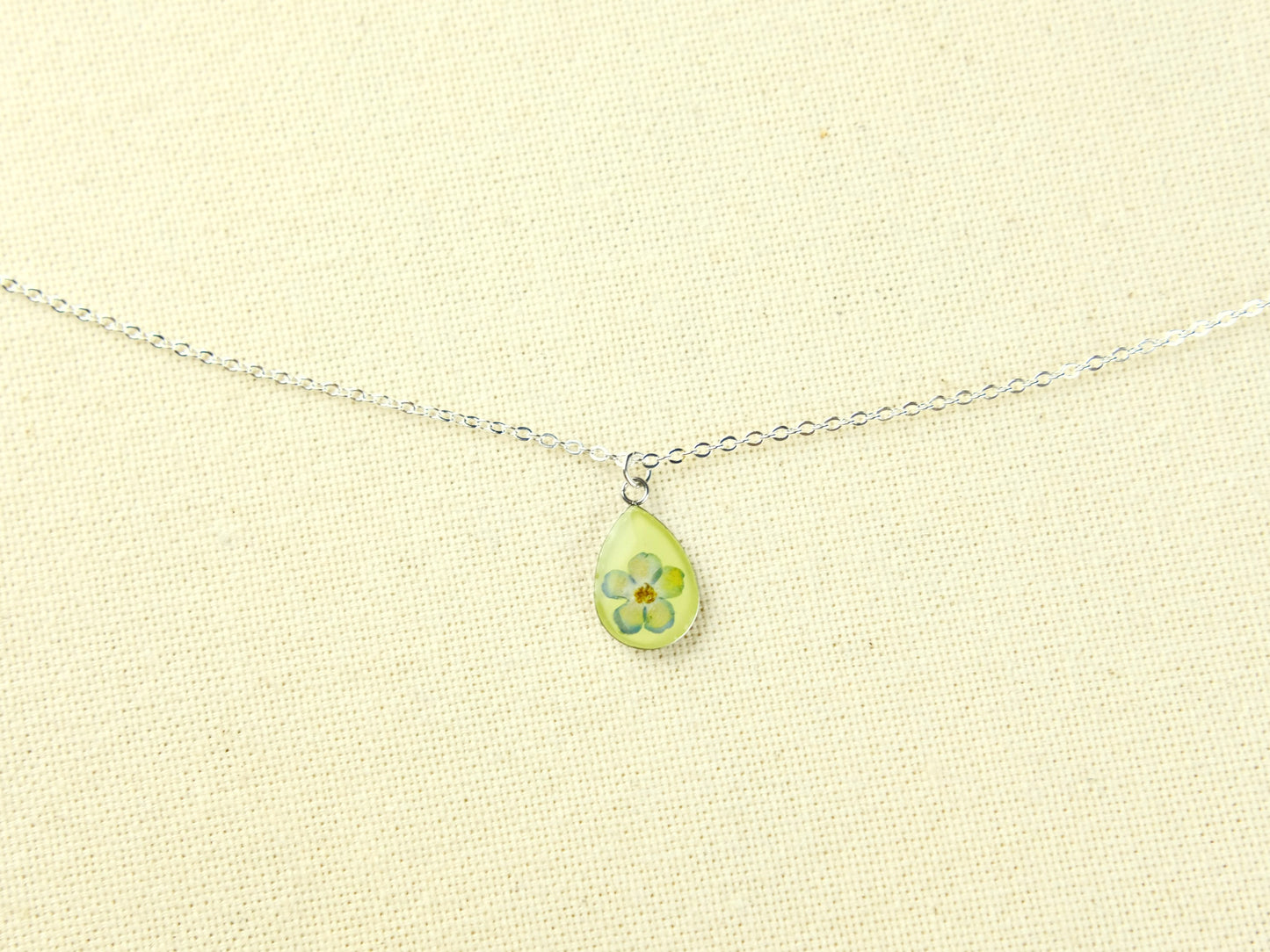 Silver Droplet Forget-Me-Not Necklace